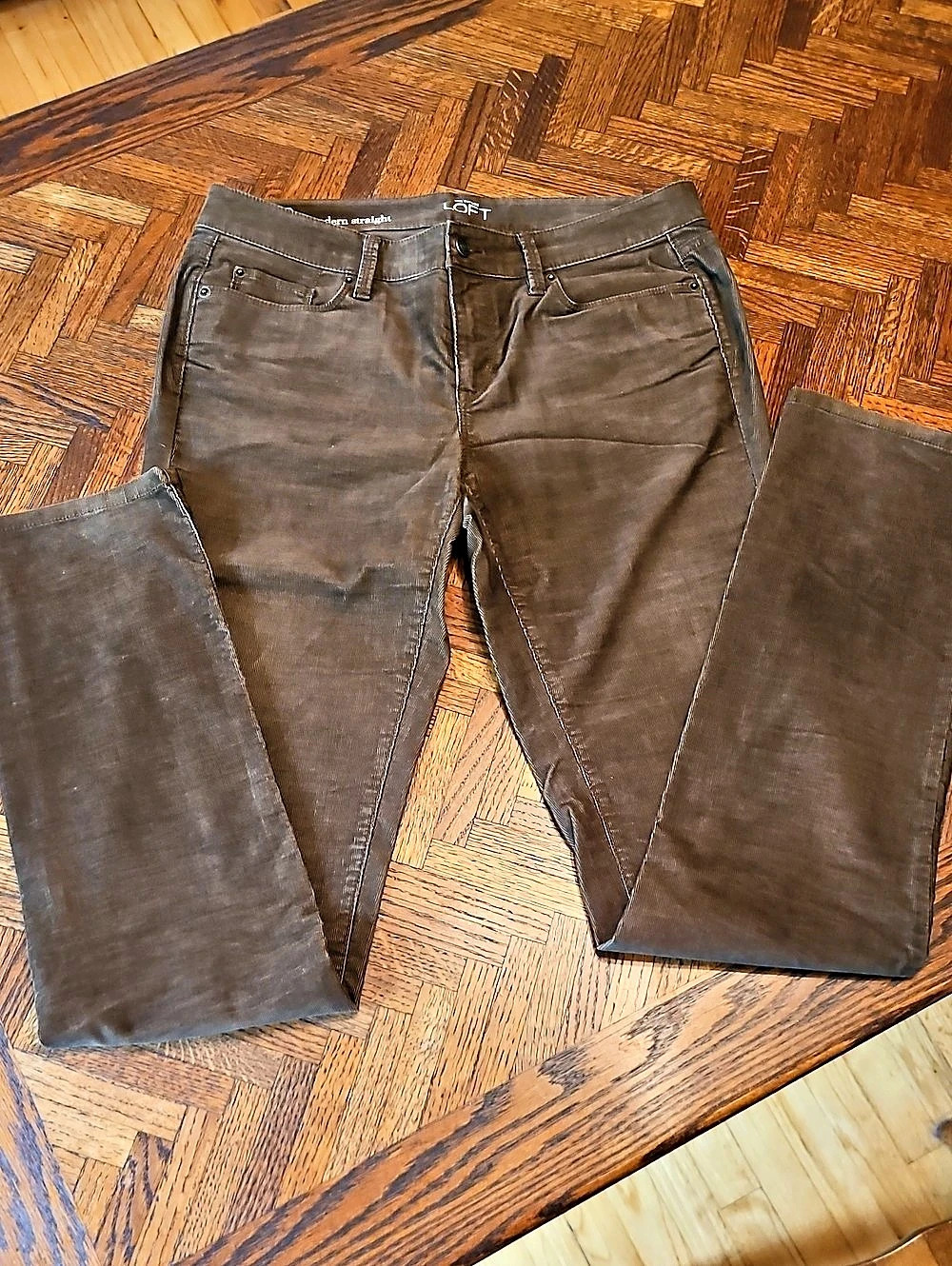 LOFT Modern Straight Leg Corduroy Pants. Size 8 TALL.